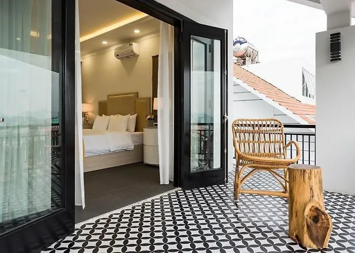 Khách sạn Orestay Garden Hạ Long