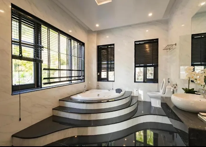 Orestay Garden Khách sạn Hạ Long