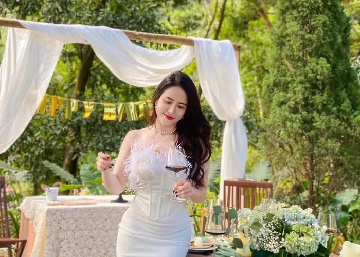 Orestay Garden Khách sạn Hạ Long