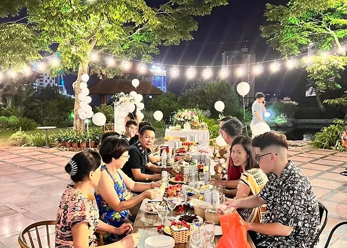 Orestay Garden Khách sạn *