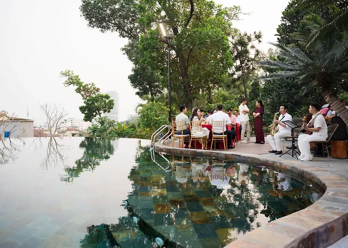 Orestay Garden Khách sạn Hạ Long